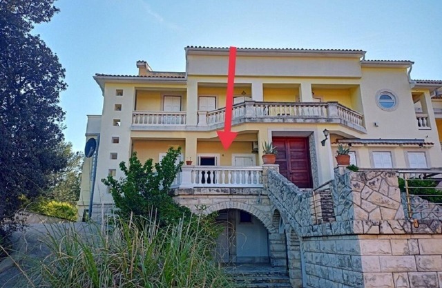 Luxurious 3-bedroom apartment near the charming GALBOKA beach, NEREZINE, LOSINJ