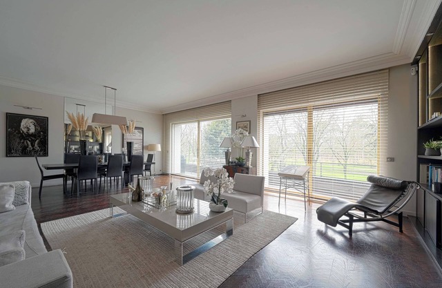 Luxurious 3 Bedroom Apartment in Paris Facing Bois de Boulogne