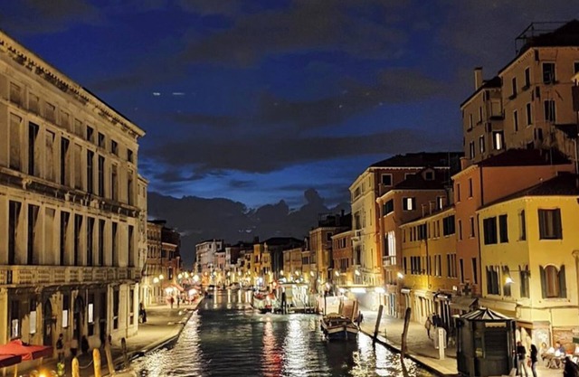 Luxurious 300 sqm Apartment with Canal View in Cannaregio