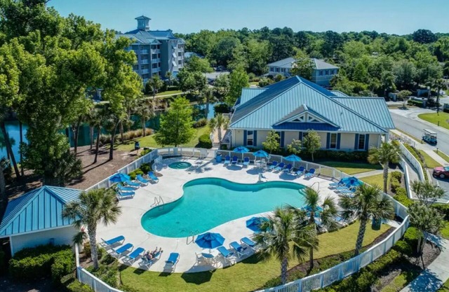 Luxurious 3BR Stay w/ Intracoastal Views + Stunning Sunset Backdrop