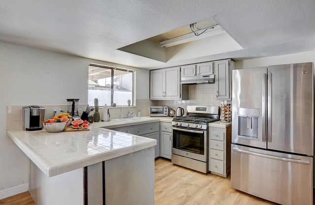 Luxurious 5BR/4BA Dream Home I 31 nights min stay I