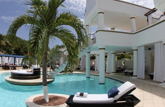 Luxurious 6-Bedroom Resort Villa with Private Pool, WiFi in amazing Puerto Plata