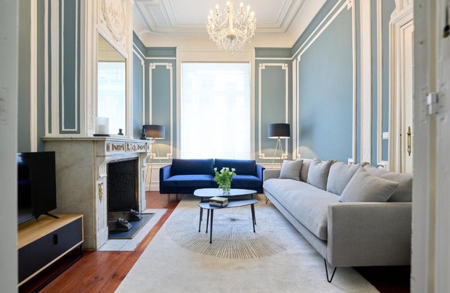 Luxurious 6-BR Mansion Near European Union