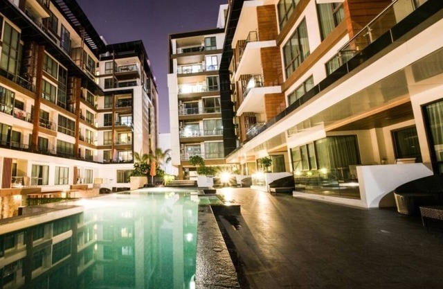 Lujoso y elegante centro de condominios en Pattaya