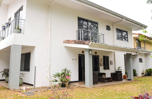 Luxurious and spacious house -- 5 min from Lindora and Santa Ana!