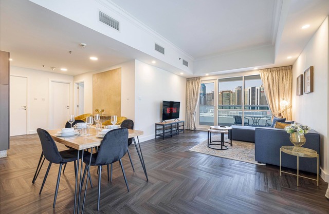 Lujoso y elegante 1br con increíbles vistas a la ciudad