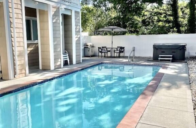 Luxurious Dewey Beach Home: Ocean Views, Pool, Hot Tub & Near North Indian Beach