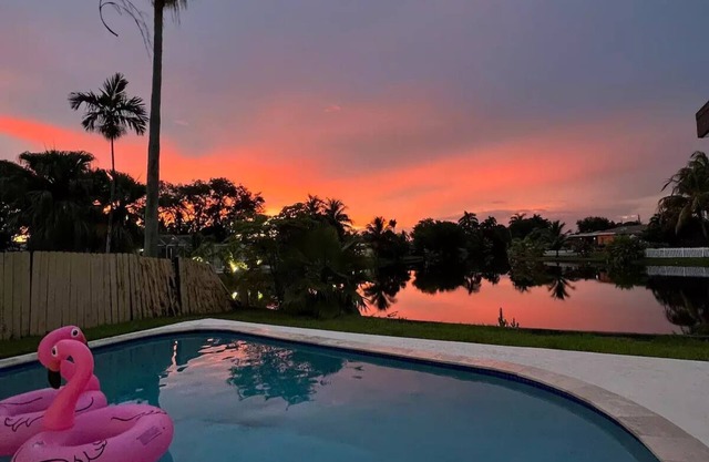 Luxurious Lake View Pool and Gaming Villa