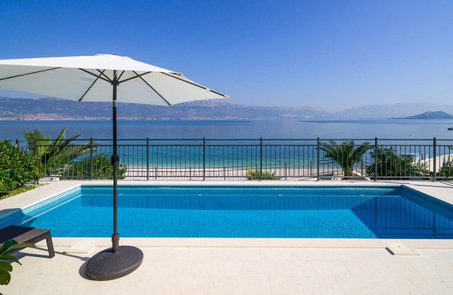 Lujosa villa moderna Golden B con piscina - EOS-CROATIA