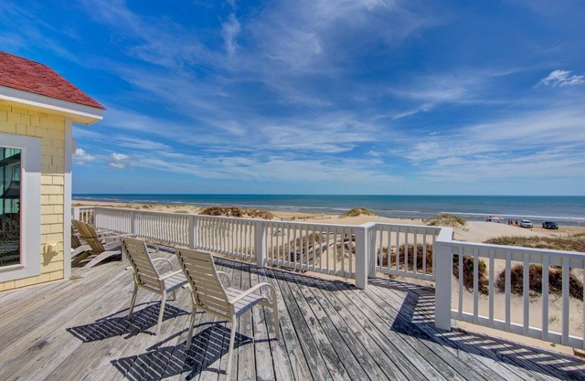 Luxurious oceanfront home, elevator, pool, game rm. Friday turnover! 4x4 bch