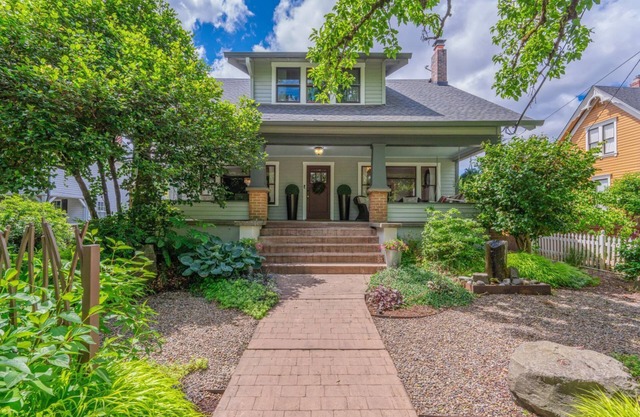 The Pearl: Old Portland Style Craftsman Hogar en el corazón de Newberg