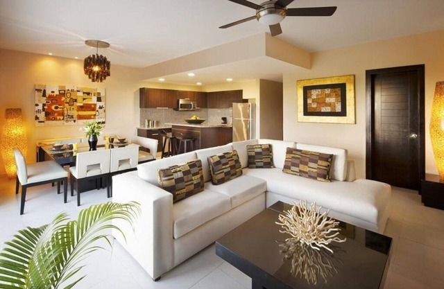Luxurious Suite w/ King Bed, Balcony, Kitchen, Private Transfers ALL-INCLUSIVE