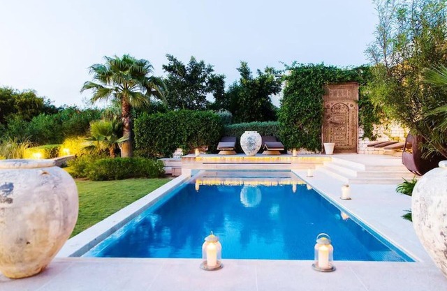 Lujosa villa en el campo de golf con piscina climatizada