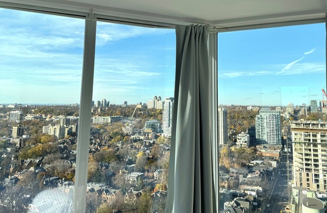 Luxury 1+1 bdrm condo in prime posh Yorkville