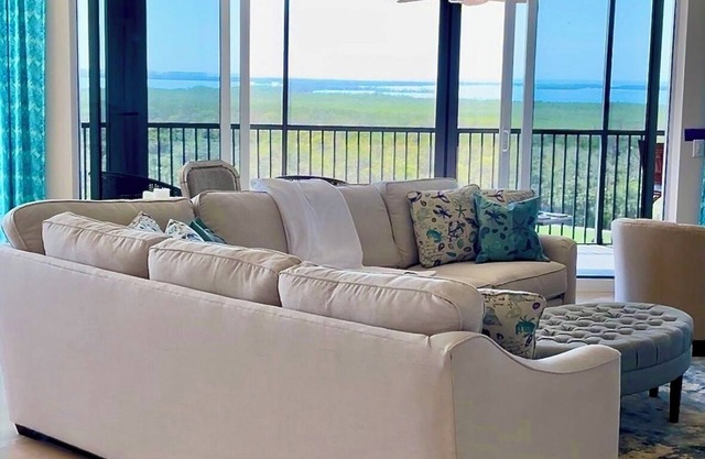 Luxury 10th Floor Coastal Condo- 3BR/3.5BA Private Beach & Resort Amenities!