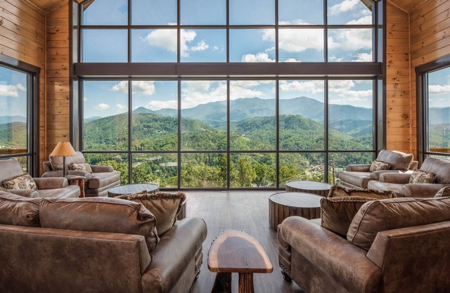 Mega Vistas, Cabaña de lujo, 11,000 Sq. Ft., Teatro, Arcade de golf y más Plazas 86