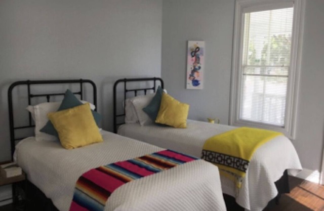 Pasos de la suite de lujo 1BR / 1BA a St Marys St; caminar a perla Escapada romántica