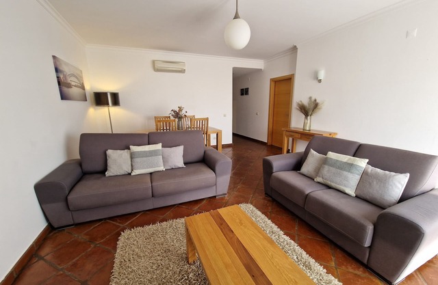 Apartamento de lujo de 2 dormitorios cerca de la playa, además de aire acondicionado y WIFI gratuito
