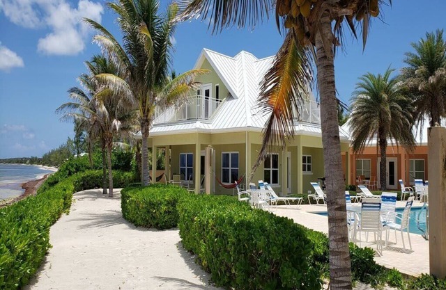 Luxury 3bd Beach Front, # 4 Green, Stunning Views