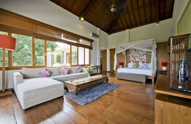 Lujo 4Br Privado + espaciosa vida tropical + personal, cerca de seminyak