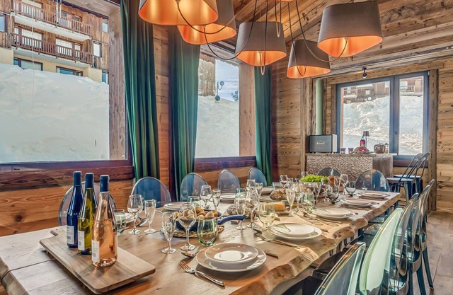 Chalet de lujo 5 estrellas, 7 suites, 14 personas, servicios hoteleros