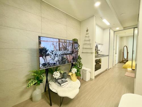 Luxury accommodation with Gwangalli Ocean View, gym & sauna, and free parking