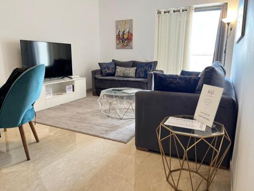 Luxury Apartment 100sqm with Pool near Beach WIFI Unlimited with Optical Fiber