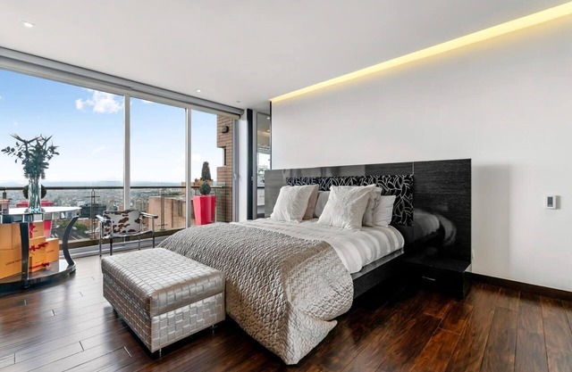 Apartamento Lujoso en Rosales vista a los cerros y a la ciudad