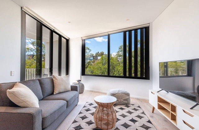 LUXURY APARTMENT / MOMENTS LANE COVE VILLAGE
