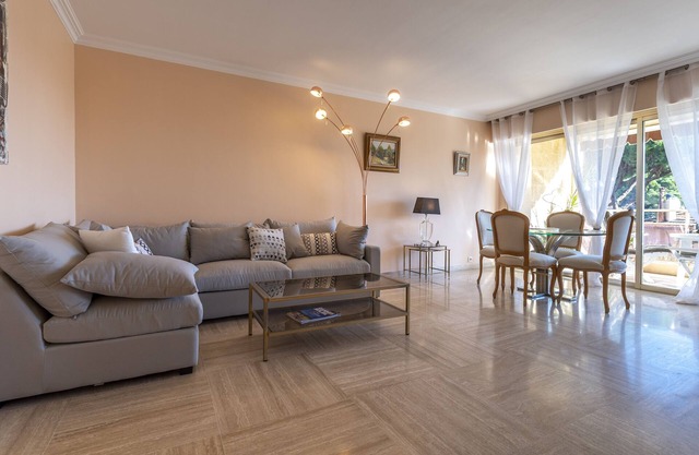 Apartamento de lujo con parking subterráneo.