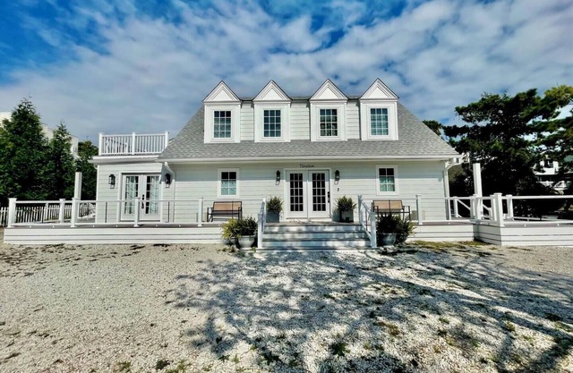 Luxury Beach Cottage in Indian Beach w/ Private Pool & Ensuite Bedrooms!