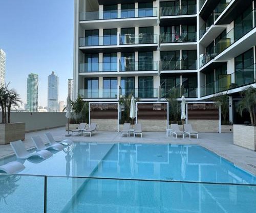 Luxury Belvilla 1BR Pool View Apartment in JVC