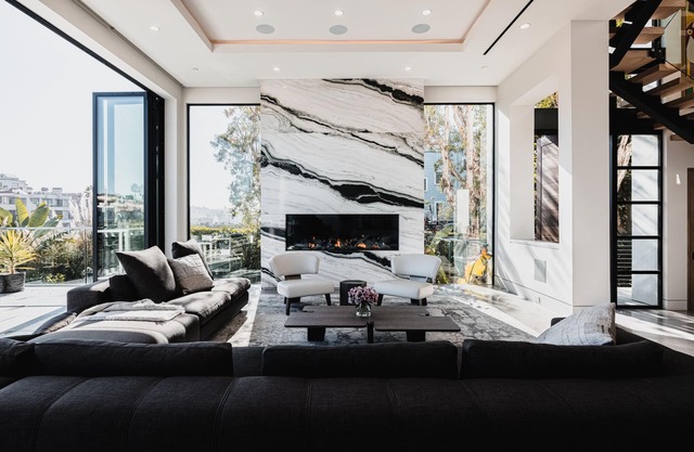 Luxury Canal and Beachfront Home in Venice