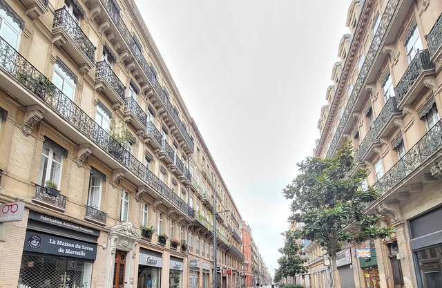Luxury Capitol 122m² Air-conditioned - Parking & Elevator & Subway