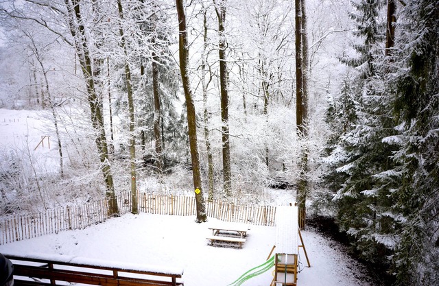 Chalet de lujo para 4 adultos. y 4 a 6 niños, sauna, bañera de hidromasaje en las Ardenas belgas.