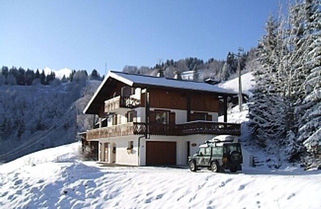 Chalet de lujo para 12 personas, con una ubicación impresionante sobre el pueblo de Les Get