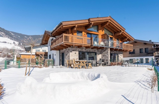 Luxury chalet with private wellness
