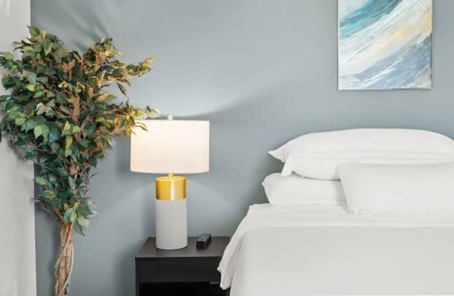Luxury Condo w/ Pool Newly Renovated!