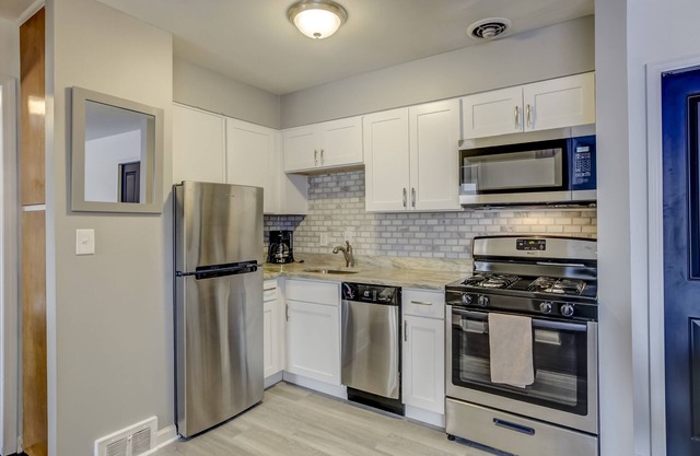 Apartamento de lujo en el centro de Royal Oak amueblado