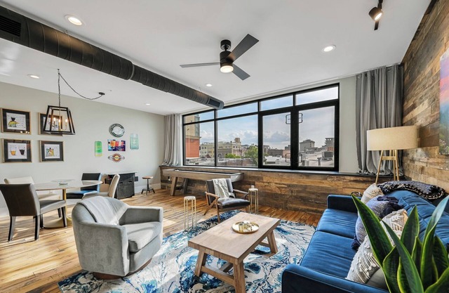 Luxury Downtown walkable AVL condo w arcade 2BR2BA