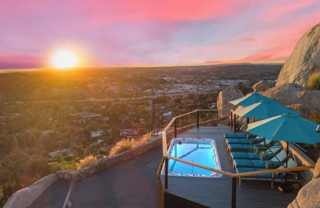 Stunning Brand New Top of Mtn 2BR Zen Retreat
