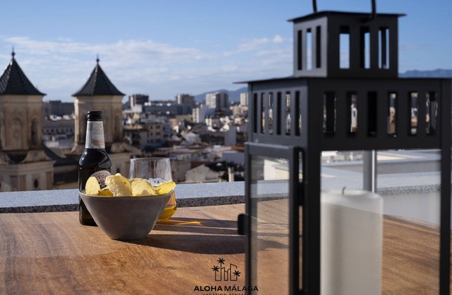 Luxury Duplex with pool and padel court in Town by AlohaMalaga