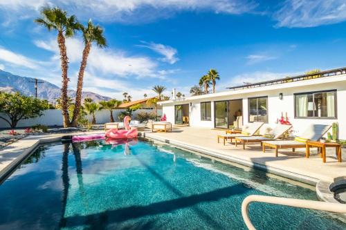 Luxury Escape Villa Game Room Pool MNT views