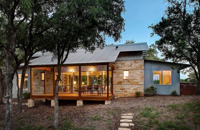 Retiro de lujo en la revista DWELL! Burning Creek Hill Country Retreat w / Pool!