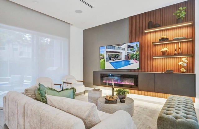 Luxury Getaway at Eleven-Twenty – Feels Like Home