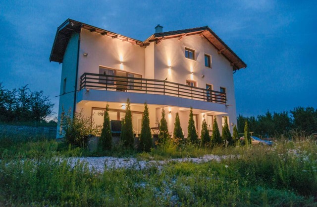 Villa de lujo en la ladera con vistas increíbles
