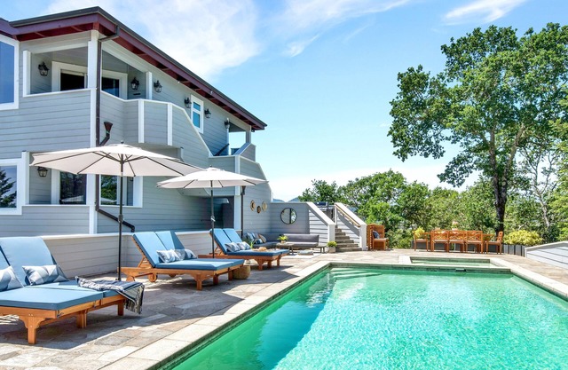 Wine Country Home de lujo en el corazón de Healdsburg con piscina privada.