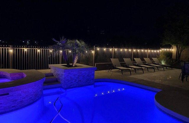 Casa de lujo con magníficas vistas de Black Mountain, piscina, cerca del paraíso del golfista