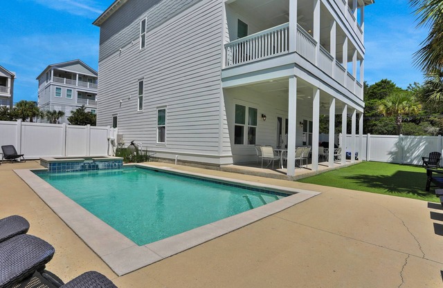Luxury home with private pool, spacious