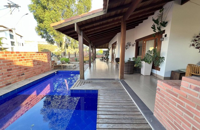 Luxury House w/ private pool, garage and barbecue